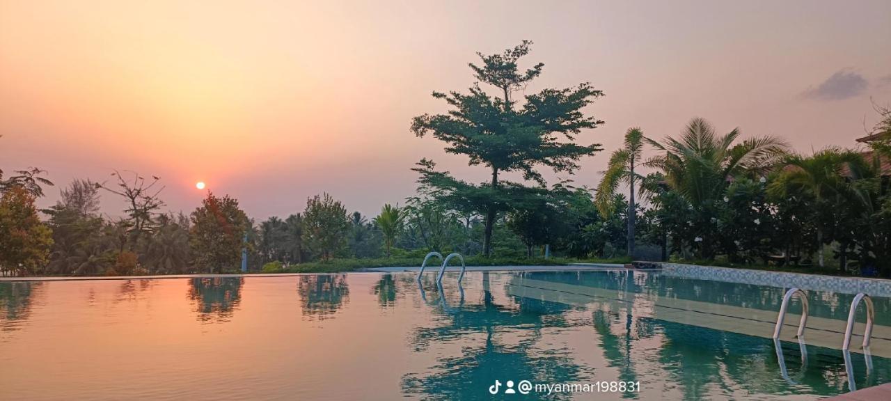 Lover View Pool Bar & Bungalows Ngwesaung Extérieur photo