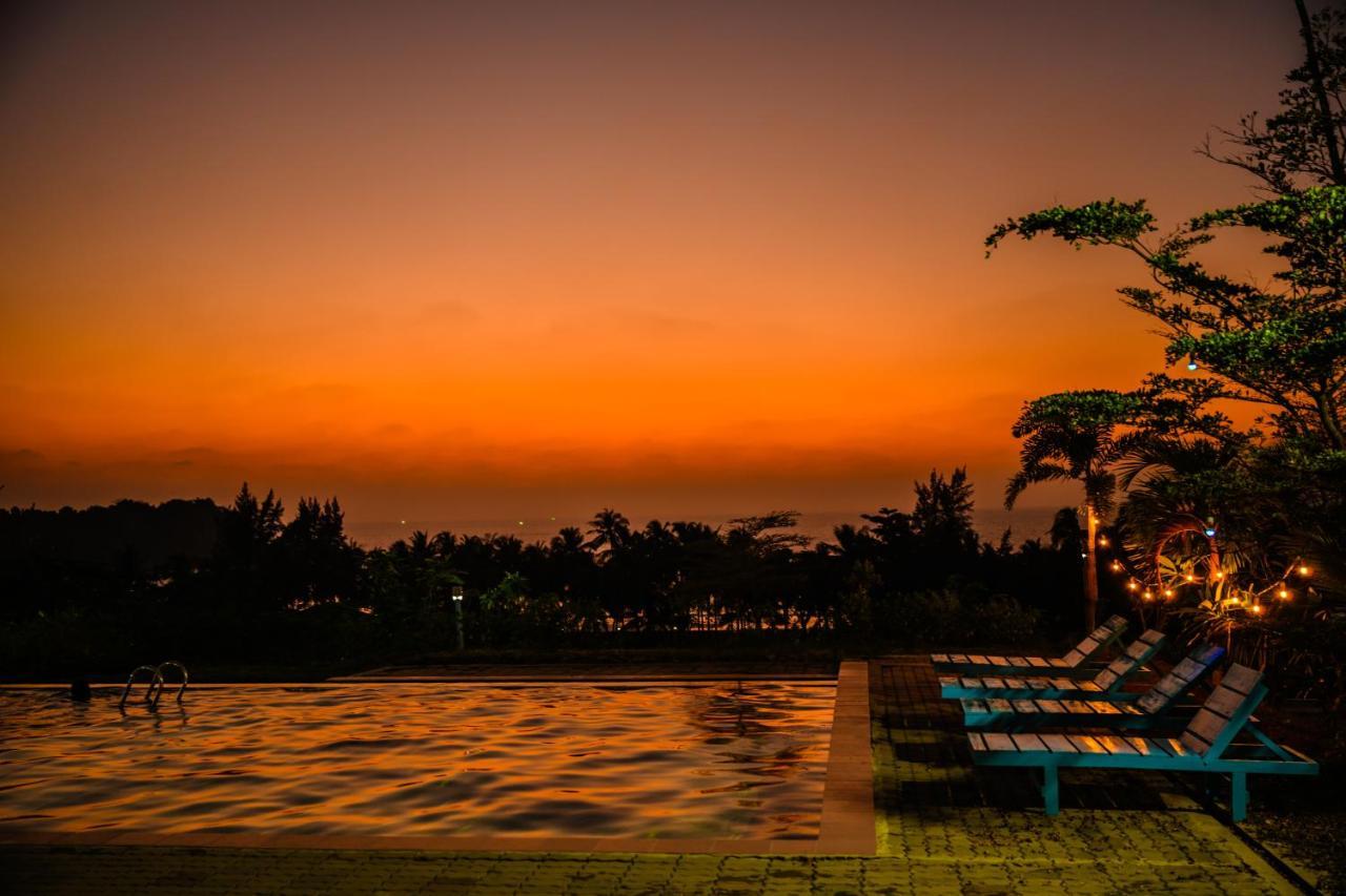 Lover View Pool Bar & Bungalows Ngwesaung Extérieur photo